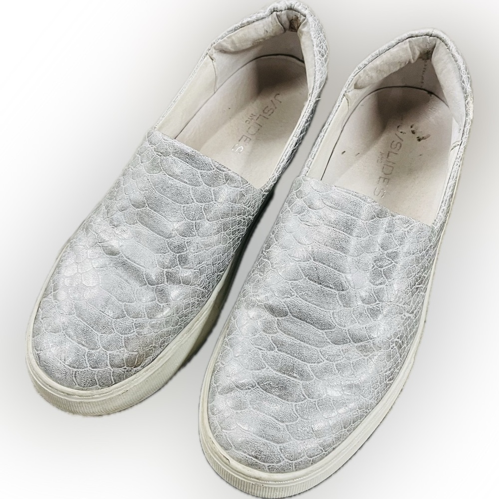 J Slides Jibbie Slip On Snake Embossed Leather Sn… - image 1